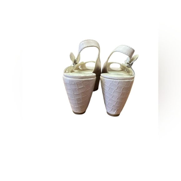 Vince Camuto Wedge Pale Pink Slip On Strappy Size 6B 36 EUC - Picture 4 of 7